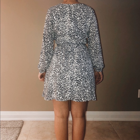 BANANA REPUBLIC Wrap Dress - Picture 2 of 4